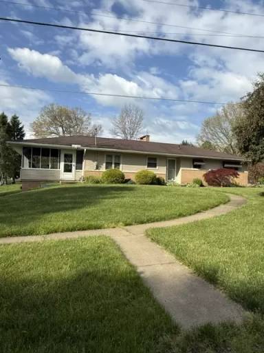 Main picture of 212 Hoffman Rd