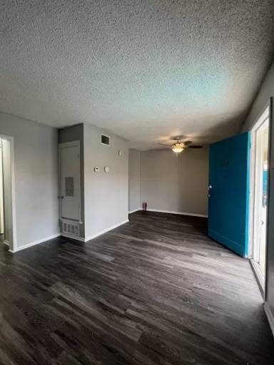 Main picture of 6929 Timbercreek Dr