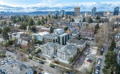 Main picture of Husky Court Apartments