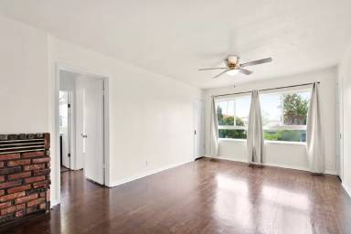 Main picture of 431 Venice Way