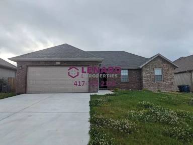 Main picture of 660 N Montego St