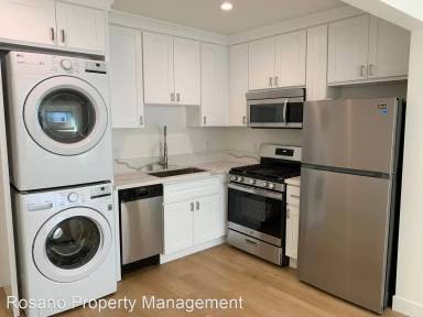 Main picture of 770 N Hill Pl