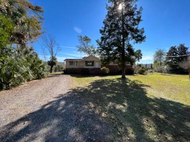 Main picture of 3822 Pine Lake Dr