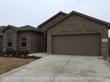 Main picture of 220 Red Fox Ln