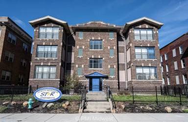 Main picture of 3736 N Meridian St