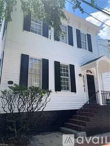 Main picture of 423 London St