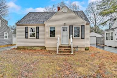 Main picture of 30 Gillander Ave