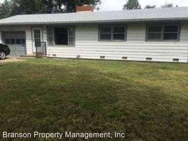 Main picture of 1208 E 31st St S