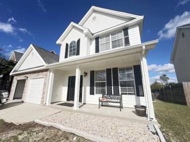 Main picture of 14141 Cloverhill Blvd