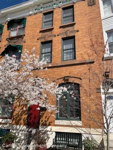 Main picture of 111 S Linwood Ave