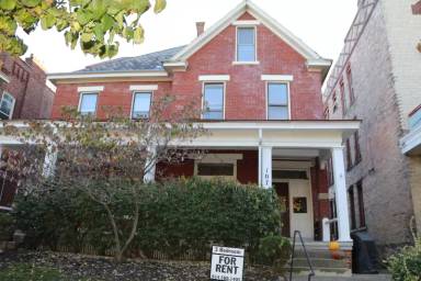 Main picture of 107 1/2 W 1st Ave