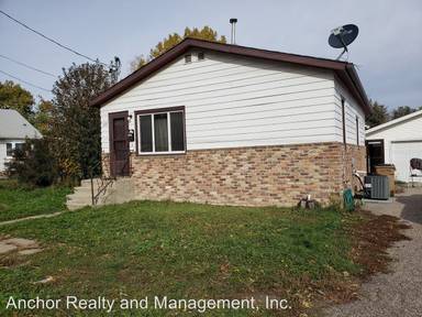 Main picture of 1237 Railway Ave