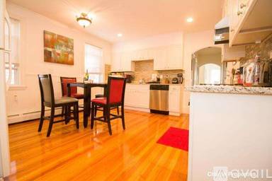 Main picture of 66 Chestnut St