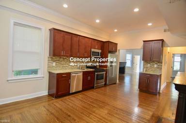 Main picture of 18 Robeson St