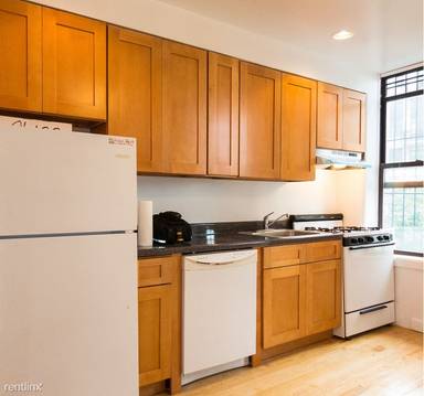 Main picture of 886 Pacific St