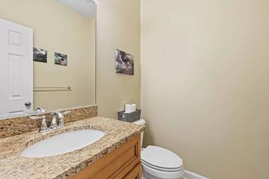 Main picture of 323 Fox Hill Rd