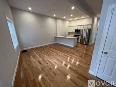Main picture of 126 Cross St