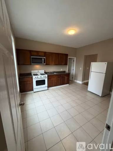 Main picture of 1334 Main St