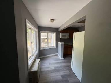 Main picture of 144 Main St