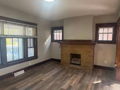 Main picture of 1113 Brown Ave