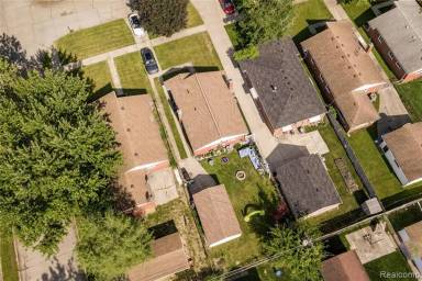 Main picture of 4910 Roosevelt Blvd