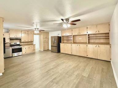 Main picture of 1603 NW 32nd St