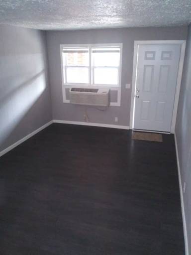 Main picture of 2024 W Irving St