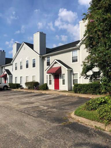 Main picture of 351 Fort Worth Ave