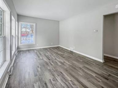 Main picture of 7202 Melody Ln