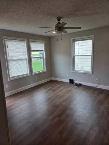 Main picture of 1744 Granby Rd