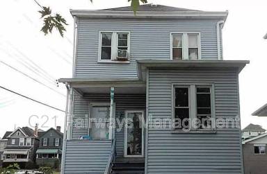 Main picture of 300 N 4th St