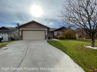 Main picture of 600 NE Quince Ave
