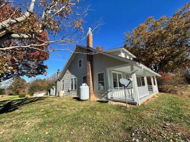 Main picture of 500 Moravian Falls Rd
