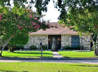 Main picture of 1386 Roan Dr