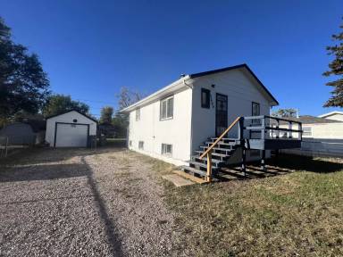 Main picture of 2409 East 11th Street