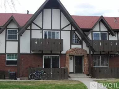 Main picture of Arborwood Condominiums