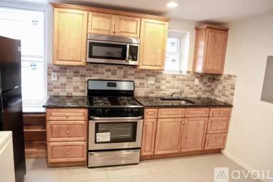 Main picture of 2342 N Park Ave