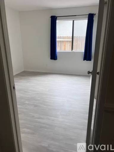 Main picture of 736 Biscayne Ave