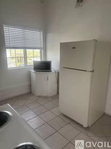 Main picture of 11075 W Larch Rd