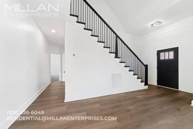 Main picture of 3509 Clover Hill Dr