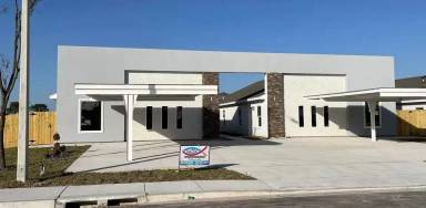 Main picture of 5900 Northwestern Ave