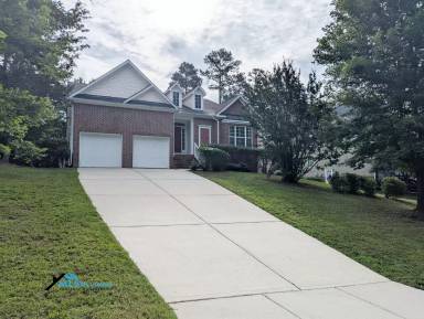 Main picture of 703 Harkness Cir