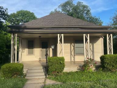 Main picture of 1014 S B St