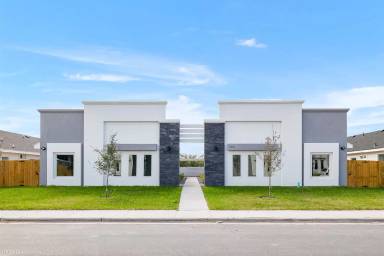 Main picture of 11019 36 Ln