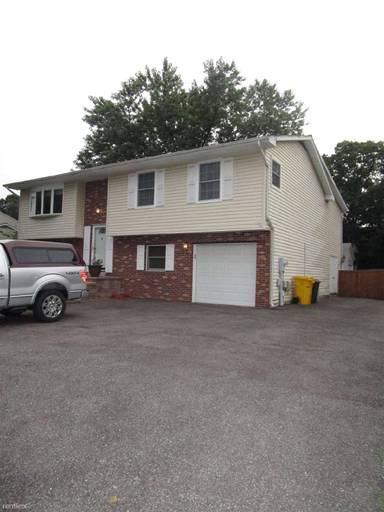 Main picture of 8154 Silo Rd