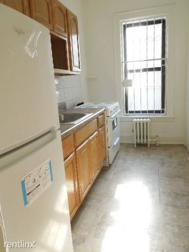 Main picture of 676 Lincoln Pl