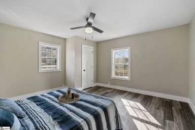Main picture of 212 E Bearden St