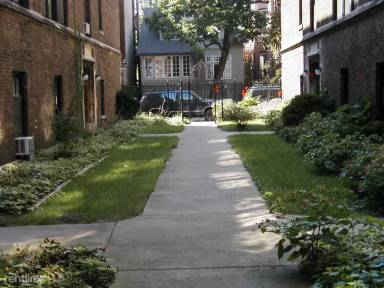 Main picture of 3161 N Hudson Ave