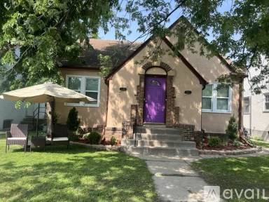 Main picture of 4325 Thomas Ave N
