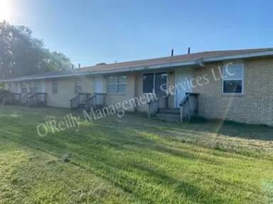 Main picture of 4511 W 3rd St